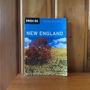 Moon Handbooks New England Guide